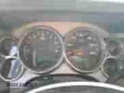 2007 GMC Sierra 1500 Work Truck z VIN 1GTEK19097Z518736, wystawiony jako Copart lot #71458525 z przebiegiem 186 559 mil mil oraz Czysty tytuł • Clean title. Historia ofert i sprzedaży dostępna na DreamBid. Obrazek 9.