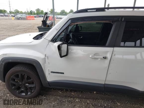 2017 Jeep Renegade Latitude с VIN ZACCJBBB6HPG21933, выставлен на аукционе IAAI как лот 42968488 с пробегом 141 279 миль миль и . История ставок и продаж доступна на DreamBid. Изображение 6.