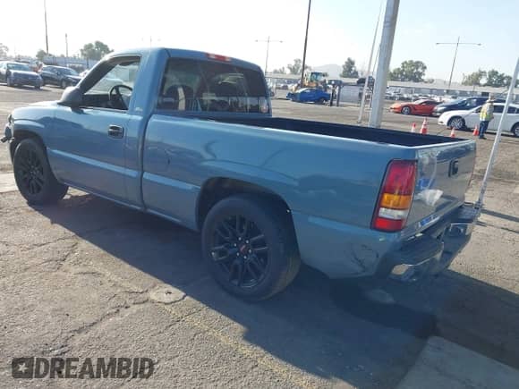 1999 GMC Sierra 1500 SLE with VIN 1GTEC14VXXZ504389, listed as a IAAI auction lot 43139898 with 190,389 mi miles and . Bid and sale history available at DreamBid. Image 3.