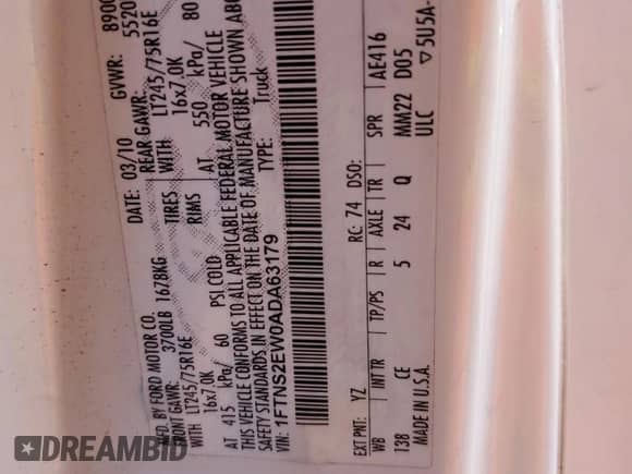 2010 Ford Econoline Cargo Commercial z VIN 1FTNS2EW0ADA63179, wystawiony jako Copart lot #76783934 z przebiegiem 352 353 mil mil oraz Czysty tytuł • Clean title. Historia ofert i sprzedaży dostępna na DreamBid. Obrazek 13.