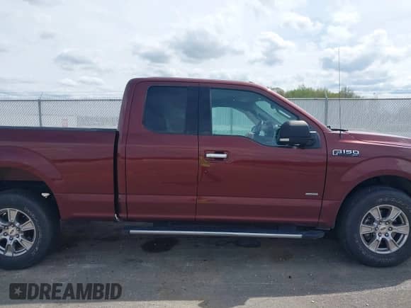 2017 Ford F-150 XL z VIN 1FTFX1EG1HFB32825, wystawiony jako IAAI lot #42083229 z przebiegiem 72 922 mil mil oraz . Historia ofert i sprzedaży dostępna na DreamBid. Obrazek 13.