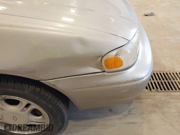 2001 Chevrolet Prizm z VIN 1Y1SK52811Z400984, wystawiony jako IAAI lot #42550019 z przebiegiem 226 246 mil mil oraz . Historia ofert i sprzedaży dostępna na DreamBid. Obrazek 6.