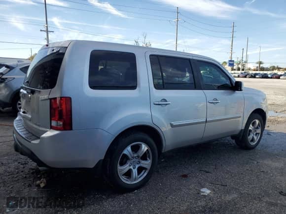 2015 Honda Pilot EX-L with VIN 5FNYF4H74FB075076, listed as a Copart auction lot 41785175 with 132,346 mi miles and Salvage title. Bid and sale history available at DreamBid. Image 3.