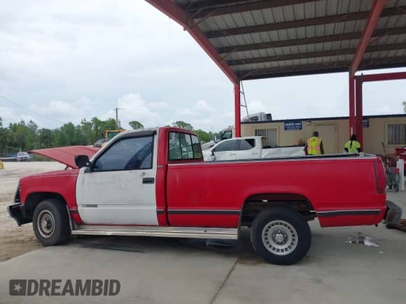 1993 Chevrolet Silverado 1500 с VIN 1GCEC14Z5PE102015, выставлен на аукционе IAAI как лот 42653937 с пробегом 107 948 миль миль и . История ставок и продаж доступна на DreamBid. Изображение 15.