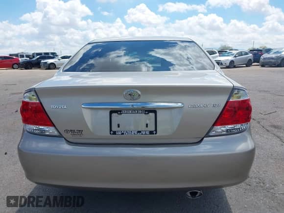 2006 Toyota Camry STD с VIN 4T1BE30KX6U658158, выставлен на аукционе IAAI как лот 42394262 с пробегом 102 830 миль миль и . История ставок и продаж доступна на DreamBid. Изображение 16.