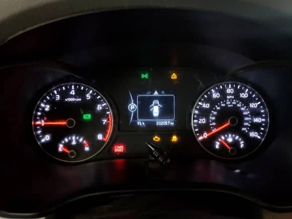 2016 Kia Optima EX с VIN 5XXGU4L32GG046065, выставлен на аукционе Copart как лот 85861175 с пробегом 202 057 миль миль и Списание • Salvage title. История ставок и продаж доступна на DreamBid. Изображение 9.