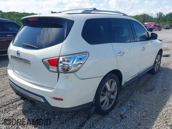 2013 Nissan Pathfinder SV с VIN 5N1AR2MN8DC680113, выставлен на аукционе IAAI как лот 42652285 с пробегом 188 201 миль миль и . История ставок и продаж доступна на DreamBid. Изображение 4.