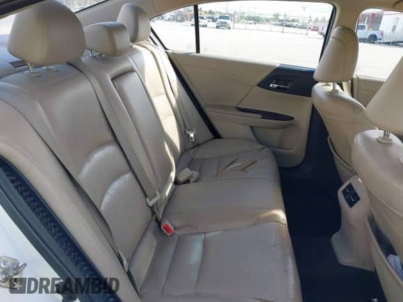 2015 Honda Accord Touring z VIN 1HGCR6F7XFA005639, wystawiony jako IAAI lot #38790828 z przebiegiem 182 865 mil mil oraz . Historia ofert i sprzedaży dostępna na DreamBid. Obrazek 8.