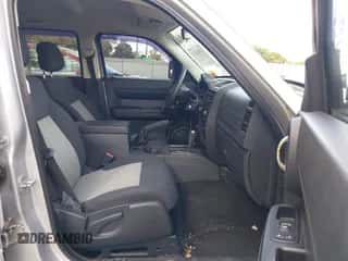 2010 Dodge Nitro Heat with VIN 1D4PT4GK4AW163255, listed as a IAAI auction lot 43510174 with 142,519 mi miles and . Bid and sale history available at DreamBid. Image 5.