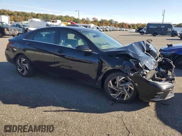 2025 Hyundai Elantra SEL Convenience z VIN KMHLS4DG2SU997645, wystawiony jako Copart lot #89546485 z przebiegiem 12 525 mil mil oraz Nie do naprawy • Non repairable. Historia ofert i sprzedaży dostępna na DreamBid. Obrazek 4.