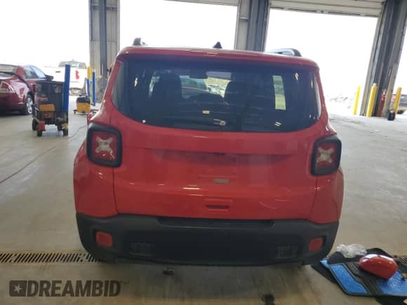 2018 Jeep Renegade Latitude with VIN ZACCJABB9JPJ63804, listed as a Copart auction lot 82304035 with 26,042 mi miles and Salvage title. Bid and sale history available at DreamBid. Image 6.