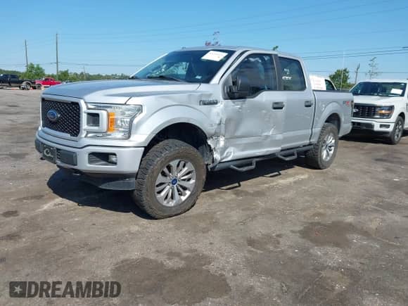 2018 Ford F-150 XL z VIN 1FTEW1E55JFA27725, wystawiony jako IAAI lot #43219314 z przebiegiem 121 282 mil mil oraz . Historia ofert i sprzedaży dostępna na DreamBid. Obrazek 17.