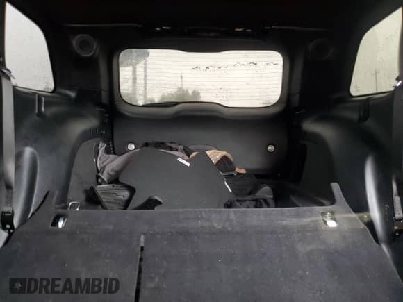 2020 Jeep Grand Cherokee SRT z VIN 1C4RJFDJ1LC132827, wystawiony jako Copart lot #58739265 z przebiegiem Nie podano mil oraz Szkoda całkowita • Salvage title. Historia ofert i sprzedaży dostępna na DreamBid. Obrazek 10.