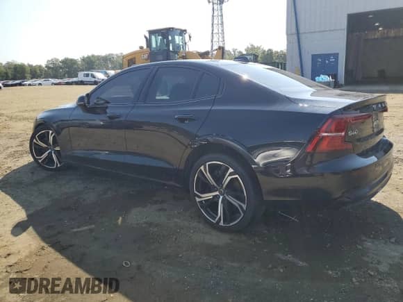 2024 Volvo S60 Core Dark Theme с VIN 7JRL12FK7RG309372, выставлен на аукционе Copart как лот 80664165 с пробегом Не указан миль и Списание • Salvage title. История ставок и продаж доступна на DreamBid. Изображение 2.