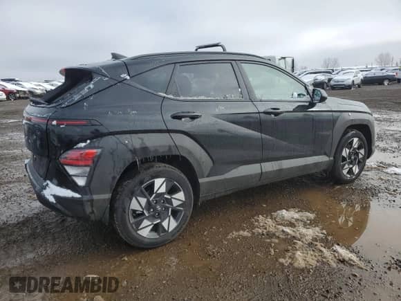 2024 Hyundai Kona SEL with VIN KM8HB3AB7RU171988, listed as a Copart auction lot 77008054 with 1,445 mi miles and Clean title. Bid and sale history available at DreamBid. Image 3.