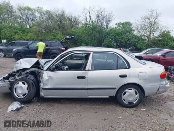 2001 Chevrolet Prizm с VIN 1Y1SK52851Z423703, выставлен на аукционе IAAI как лот 42169702 с пробегом Не указан миль и . История ставок и продаж доступна на DreamBid. Изображение 15.