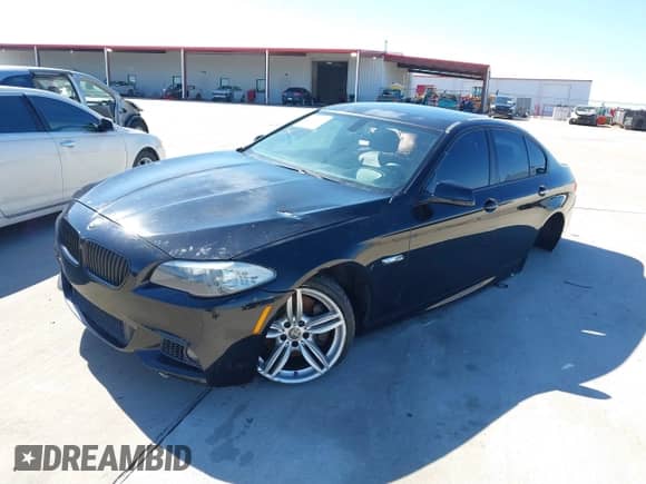 2013 BMW 5 Series 535i с VIN WBAFR7C59DC825696, выставлен на аукционе IAAI как лот 41666793 с пробегом Не указан миль и . История ставок и продаж доступна на DreamBid. Изображение 16.