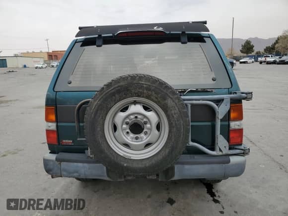 1995 Nissan Pathfinder LE with VIN JN8HD17Y3SW055684, listed as a Copart auction lot 51641445 with 176,193 mi miles and Clean title. Bid and sale history available at DreamBid. Image 6.