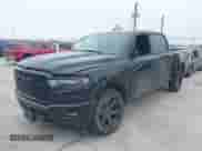 2025 Ram 1500 Big Horn z VIN 1C6RREFP3SN634401, wystawiony jako IAAI lot #41434346 z przebiegiem 4 226 mil mil oraz . Historia ofert i sprzedaży dostępna na DreamBid. Obrazek 17.