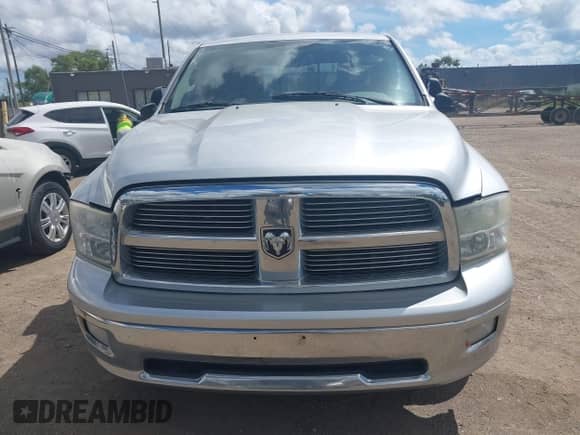 2010 Dodge 1500 Sport z VIN 1D7RV1GTXAS150160, wystawiony jako IAAI lot #43015833 z przebiegiem 243 189 mil mil oraz . Historia ofert i sprzedaży dostępna na DreamBid. Obrazek 6.