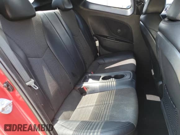 2015 Hyundai Veloster z VIN KMHTC6AD0FU238274, wystawiony jako Copart lot #65181205 z przebiegiem 143 112 mil mil oraz Czysty tytuł • Clean title. Historia ofert i sprzedaży dostępna na DreamBid. Obrazek 10.