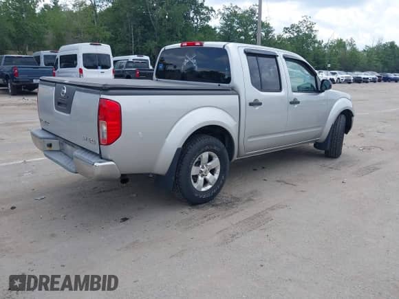 2011 Nissan Frontier Pro-4X z VIN 1N6AD0EV5BC443059, wystawiony jako IAAI lot #42745772 z przebiegiem 186 352 mil mil oraz . Historia ofert i sprzedaży dostępna na DreamBid. Obrazek 4.