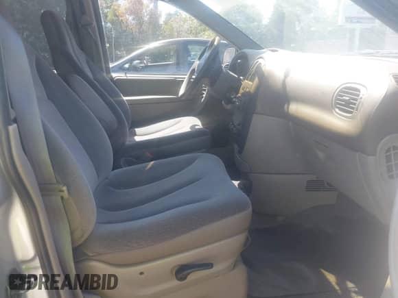 2001 Dodge Caravan with VIN 1B4GP25R81B264468, listed as a IAAI auction lot 43145304 with 268,501 mi miles and . Bid and sale history available at DreamBid. Image 5.
