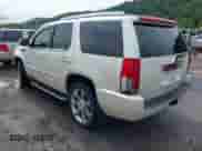 2013 Cadillac Escalade Luxury with VIN 1GYS4BEF1DR118415, listed as a IAAI auction lot 42668630 with 121,193 mi miles and . Bid and sale history available at DreamBid. Image 3.