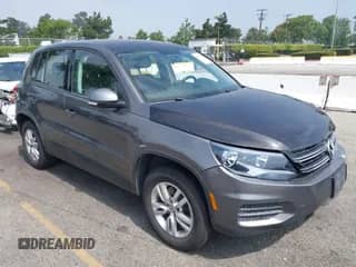 2013 Volkswagen Tiguan SE с VIN WVGAV7AX3DW020767, выставлен на аукционе IAAI как лот 42433752 с пробегом 107 913 миль миль и . История ставок и продаж доступна на DreamBid. Изображение 1.