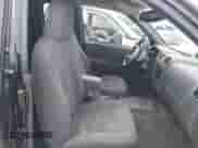 2005 Chevrolet Colorado LS Z71 с VIN 1GCDT196258204264, выставлен на аукционе IAAI как лот 41080277 с пробегом 138 761 миль миль и . История ставок и продаж доступна на DreamBid. Изображение 5.