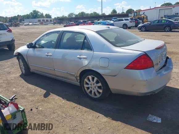 2006 Honda Accord EX-L z VIN 1HGCM66546A009683, wystawiony jako IAAI lot #43141681 z przebiegiem 211 291 mil mil oraz . Historia ofert i sprzedaży dostępna na DreamBid. Obrazek 3.