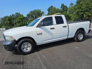 2017 Ram 1500 Tradesman z VIN 1C6RR6FGXHS769083, wystawiony jako Copart lot #63837195 z przebiegiem 175 674 mil mil oraz Czysty tytuł • Clean title. Historia ofert i sprzedaży dostępna na DreamBid. Obrazek 1.