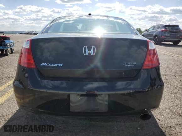 2010 Honda Accord с VIN 1HGCS1A88AA003713, выставлен на аукционе Copart как лот 56656304 с пробегом 105 320 миль миль и Чистый • Clean title. История ставок и продаж доступна на DreamBid. Изображение 6.
