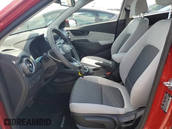 2022 Hyundai Kona SE с VIN KM8K22AB1NU824034, выставлен на аукционе Copart как лот 69736495 с пробегом 41 737 миль миль и Списание • Salvage title. История ставок и продаж доступна на DreamBid. Изображение 7.
