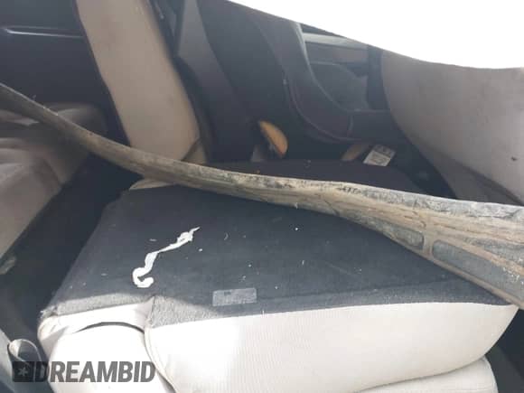 2018 Ford Explorer with VIN 1FM5K7BH6JGA97348, listed as a IAAI auction lot 42131178 with 127,952 mi miles and . Bid and sale history available at DreamBid. Image 8.