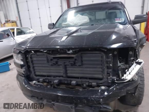 2017 Chevrolet Silverado 1500 LTZ z VIN 3GCUKSEJ3HG382718, wystawiony jako IAAI lot #41426789 z przebiegiem 145 620 mil mil oraz . Historia ofert i sprzedaży dostępna na DreamBid. Obrazek 12.