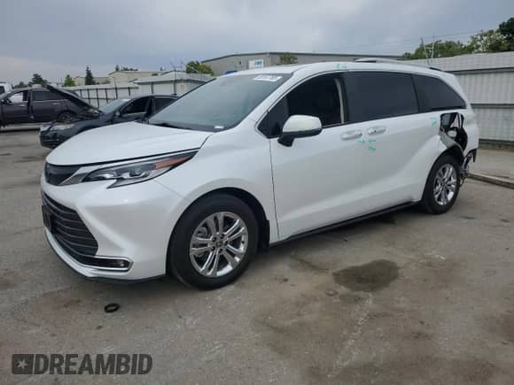 2022 Toyota Sienna Platinum с VIN 5TDESKFC3NS050103, выставлен на аукционе Copart как лот 55167765 с пробегом Не указан миль и Списание • Salvage title. История ставок и продаж доступна на DreamBid. Изображение 1.