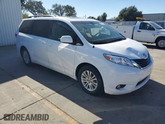 2013 Toyota Sienna XLE AAS with VIN 5TDYK3DC5DS370611, listed as a Copart auction lot 87197185 with 216,403 mi miles and Clean title. Bid and sale history available at DreamBid. Image 4.