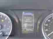 2019 Toyota Camry SE z VIN 4T1B11HK3KU197447, wystawiony jako IAAI lot #43301032 z przebiegiem 94 276 mil mil oraz . Historia ofert i sprzedaży dostępna na DreamBid. Obrazek 16.