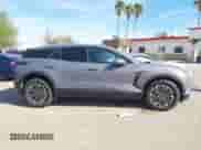 2024 Chevrolet Blazer EV eAWD LT z VIN 3GNKDBRJ6RS204898, wystawiony jako IAAI lot #41819165 z przebiegiem 8 512 mil mil oraz . Historia ofert i sprzedaży dostępna na DreamBid. Obrazek 14.