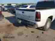 2001 GMC Sierra 1500 SL z VIN 1GTEC14V81Z333066, wystawiony jako IAAI lot #41959464 z przebiegiem 417 637 mil mil oraz . Historia ofert i sprzedaży dostępna na DreamBid. Obrazek 14.
