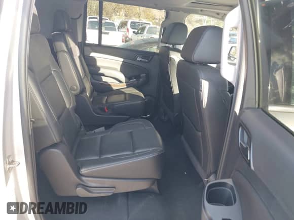 2019 Chevrolet Suburban LT с VIN 1GNSKHKC4KR289284, выставлен на аукционе IAAI как лот 43527937 с пробегом 175 691 миль миль и . История ставок и продаж доступна на DreamBid. Изображение 7.