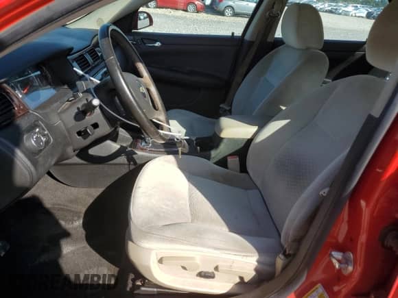 2013 Chevrolet Impala LT с VIN 2G1WB5E36D1141596, выставлен на аукционе Copart как лот 81890495 с пробегом 112 447 миль миль и Списание • Salvage title. История ставок и продаж доступна на DreamBid. Изображение 7.