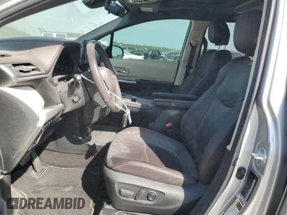 2022 Toyota Sienna Platinum с VIN 5TDESKFC5NS056923, выставлен на аукционе Copart как лот 89574865 с пробегом 60 883 миль миль и Списание • Salvage title. История ставок и продаж доступна на DreamBid. Изображение 7.