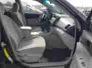 2008 Toyota Highlander z VIN JTEES41A182024219, wystawiony jako IAAI lot #43361831 z przebiegiem 246 853 mil mil oraz . Historia ofert i sprzedaży dostępna na DreamBid. Obrazek 5.