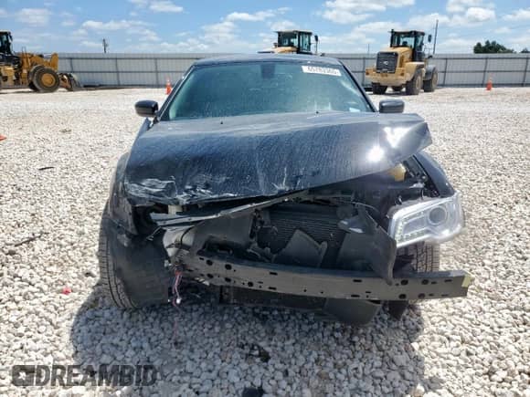 2018 Chrysler 300 Touring L с VIN 2C3CCAAG2JH191430, выставлен на аукционе Copart как лот 65783365 с пробегом 81 970 миль миль и Списание • Salvage title. История ставок и продаж доступна на DreamBid. Изображение 5.