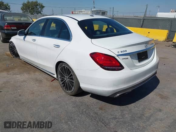 2019 Mercedes-Benz C 300 с VIN 55SWF8DB6KU287656, выставлен на аукционе IAAI как лот 42754004 с пробегом 66 579 миль миль и . История ставок и продаж доступна на DreamBid. Изображение 3.