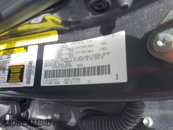 2017 Toyota Tundra SR5 z VIN 5TFEW5F15HX220755, wystawiony jako IAAI lot #42678941 z przebiegiem 188 368 mil mil oraz . Historia ofert i sprzedaży dostępna na DreamBid. Obrazek 9.