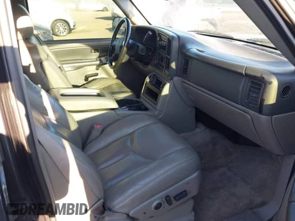 2003 Chevrolet Tahoe LT с VIN 1GNEK13Z63J241678, выставлен на аукционе IAAI как лот 40728960 с пробегом 189 294 миль миль и . История ставок и продаж доступна на DreamBid. Изображение 5.