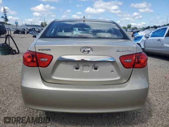2010 Hyundai Elantra GLS с VIN KMHDU4AD9AU941421, выставлен на аукционе Copart как лот 69968025 с пробегом 75 278 миль миль и Списание • Salvage title. История ставок и продаж доступна на DreamBid. Изображение 6.